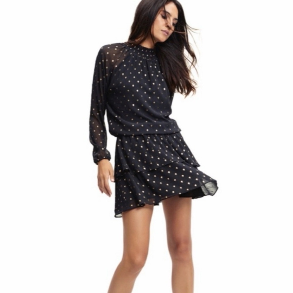 Elegant Black and Gold Long Sleeve Dress